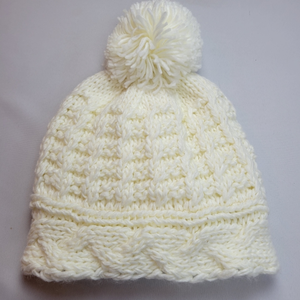 Angela William Ivory Cable Knit Beanie Hat NWT One Size
